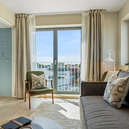 Helt Ny Med Havet Som Nabo Apartamento Henningsvær